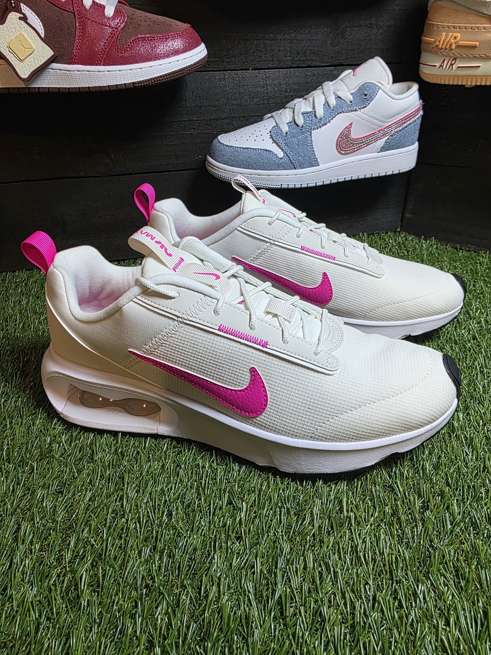11w Nike Air Max Intrlk Lite White & Pink Air Cushion Running Shoes